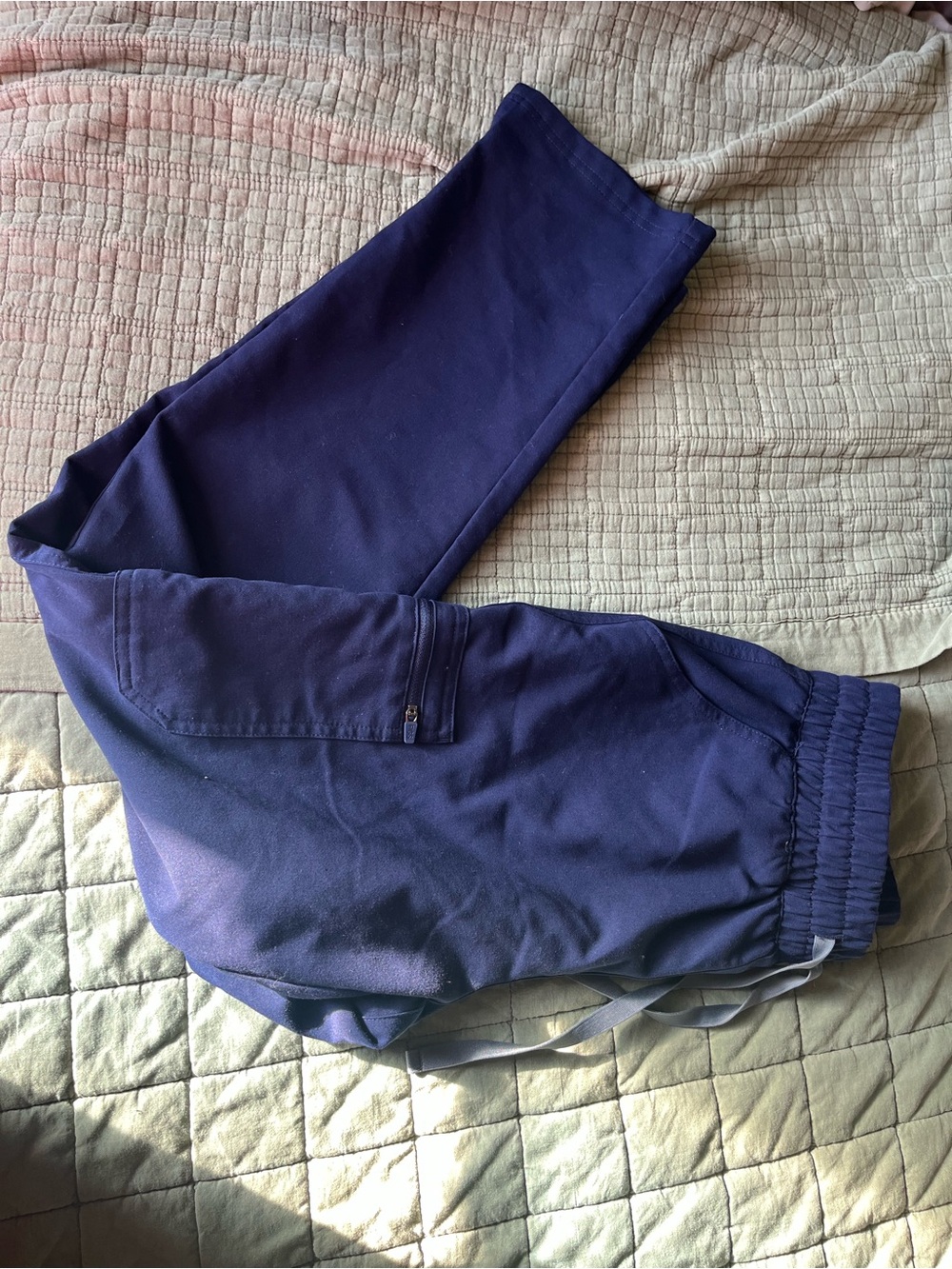 FIGS Yola Skinny Cargo Scrub Pants in Dark Navy